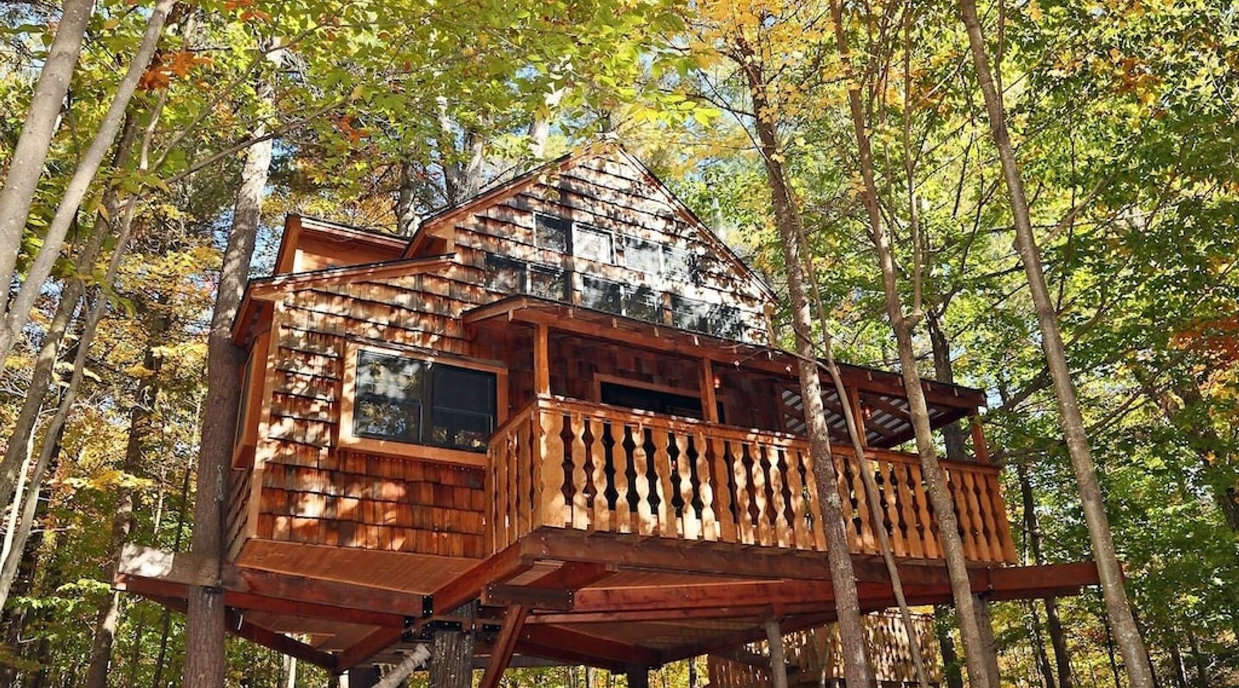 The Best Treehouses In The US

Luxurious Two-Story Treehouse | Minutes from Lake Sunapee | Peaceful

Location: Newbury, New Hampshire