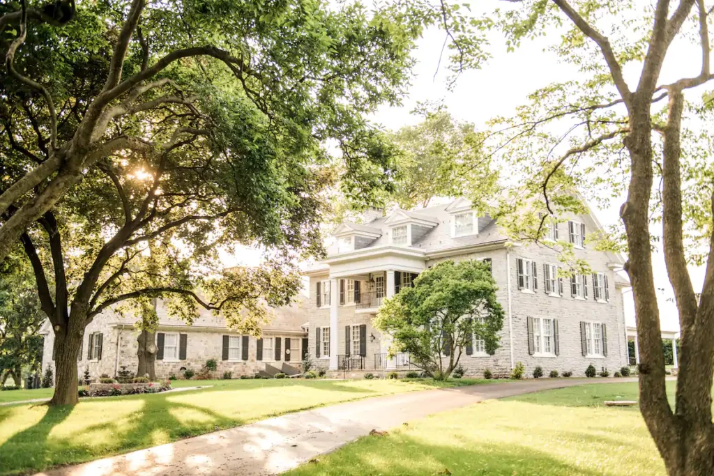 Gorgeous Mansion on 60 acres.