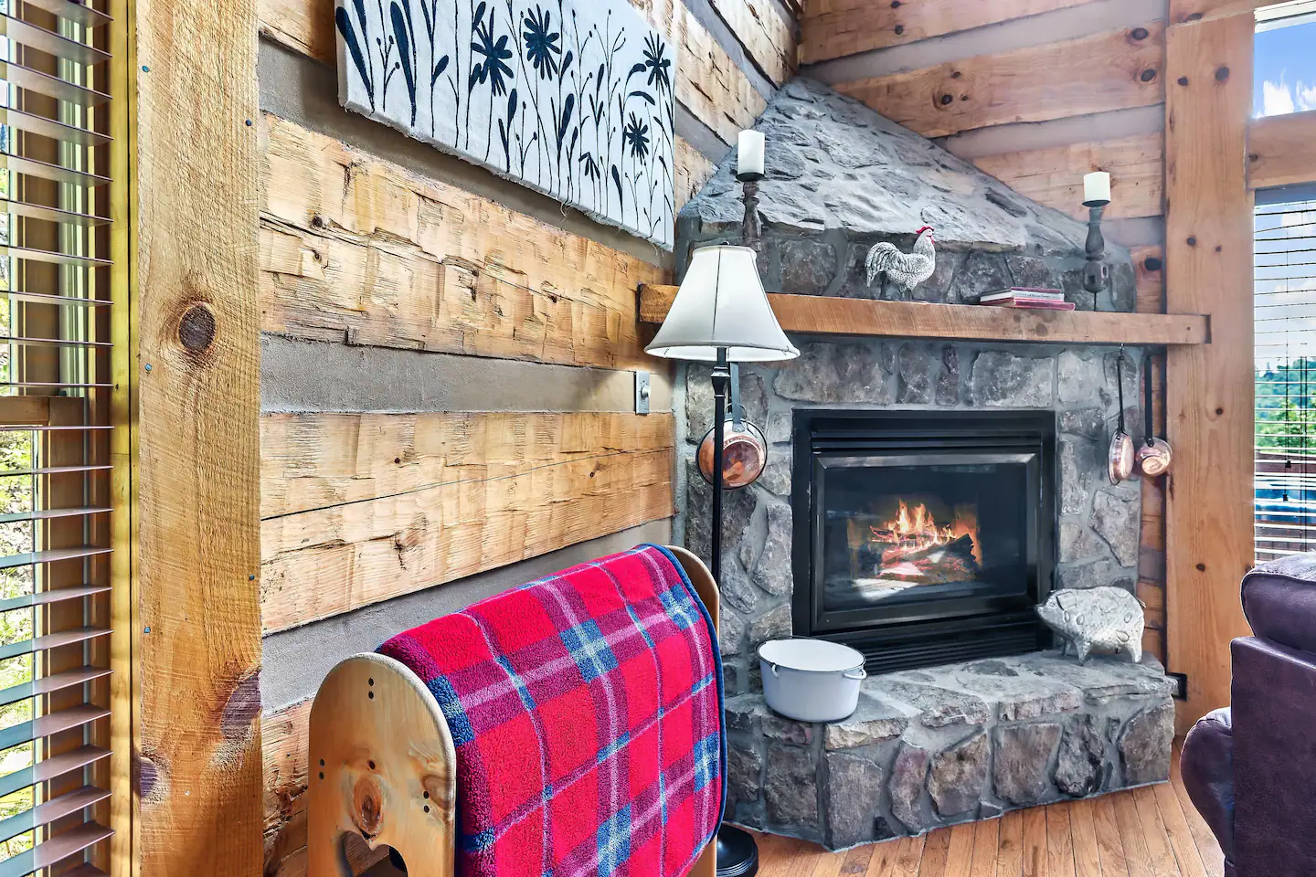 Snuggle under the fireplace.