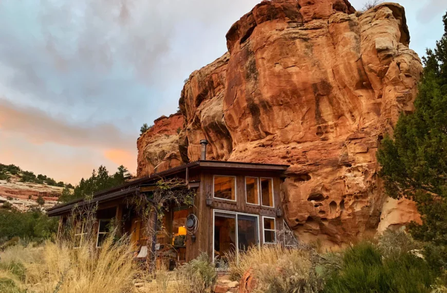9 Of The Best Cabins To Relax In For A Cozy Vacation And How To Get The Best Price