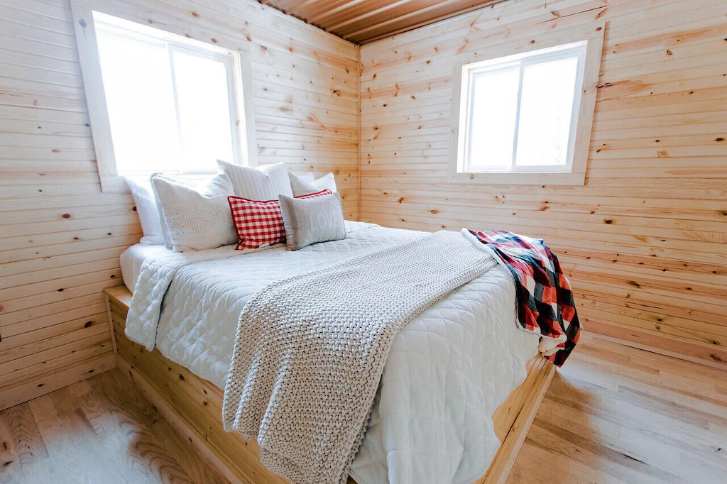 This bedroom has a queen-sized bed.