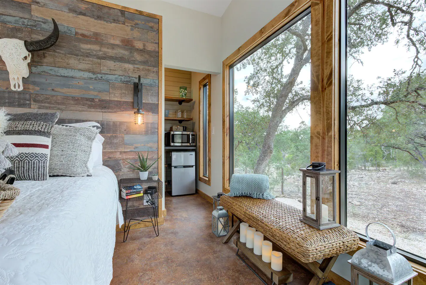 The Glass House is incredibly beautiful, with its exquisite rustic design and large windows!