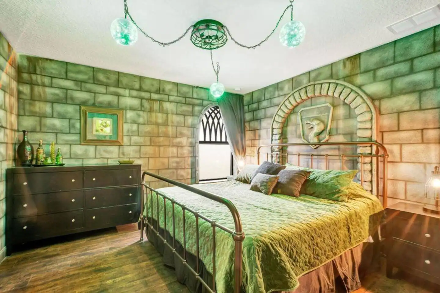 Second story | King bed | Jack and Jill bathroom attached | Special lighting effects