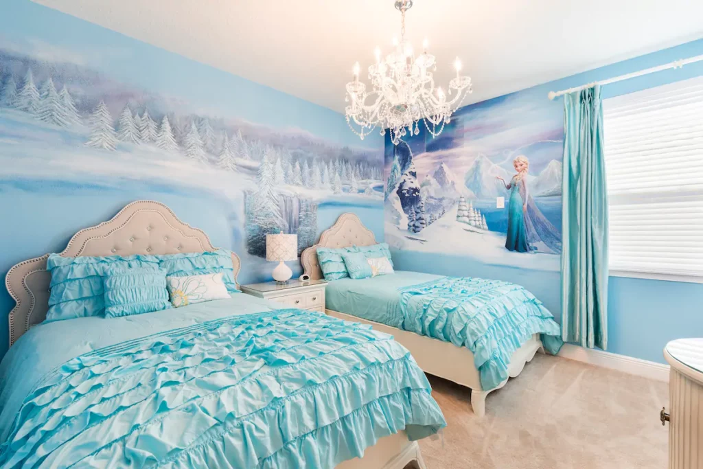 9 Of The Best Frozen-Themed Rentals In The US

1. 6BR/6BA Disney Frozen & Star Wars Themed Rooms

Location: Kissimmee, Florida