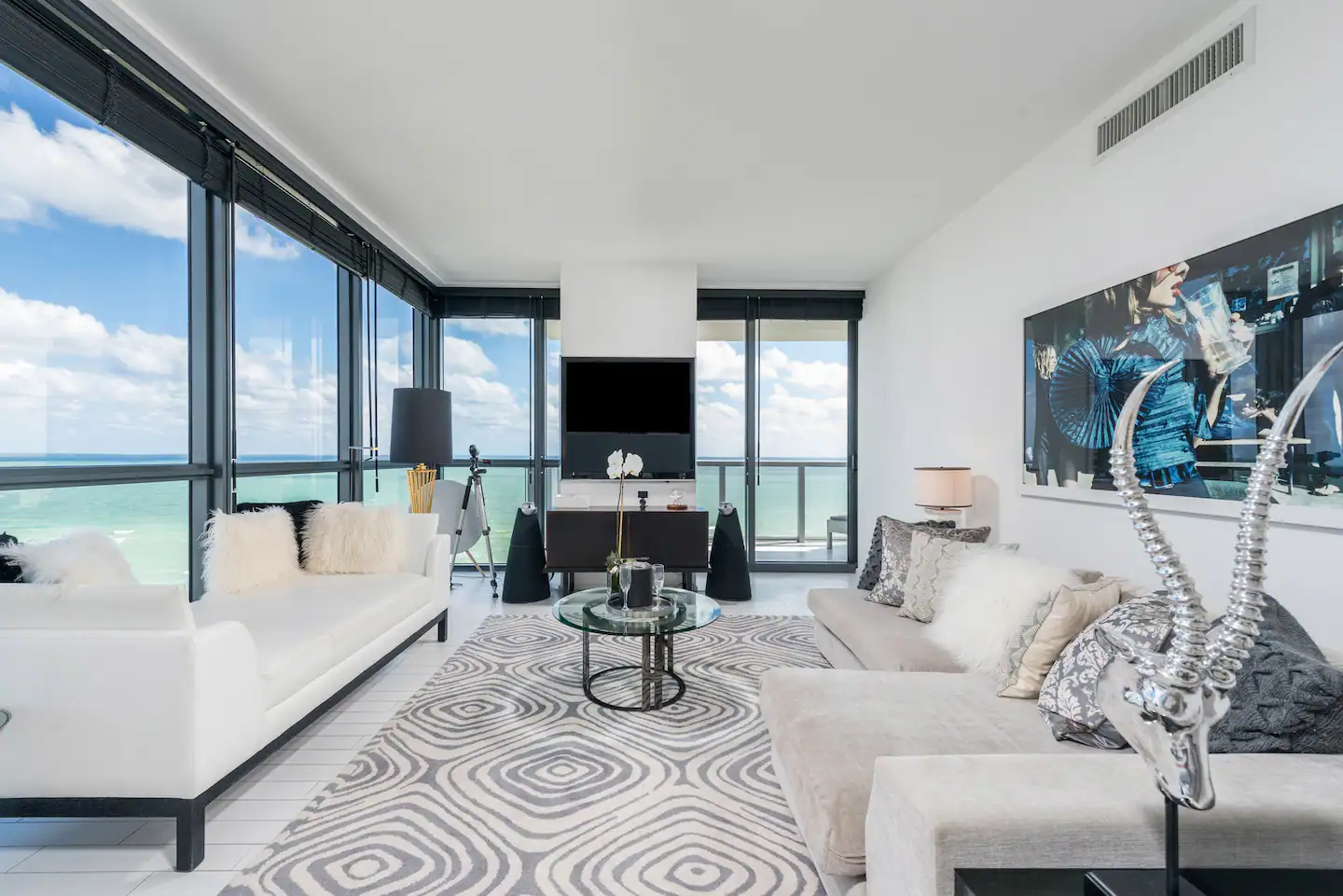 Enjoy the views from the 12th floor in a great room that faces northeast, following the curve of the beach around the bay.